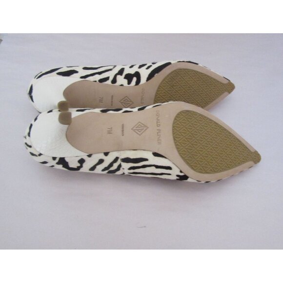 New, Donald Pliner B/W Leopard Haircalf Snow Print Heels in Size 7M, READ - Picture 10 of 10